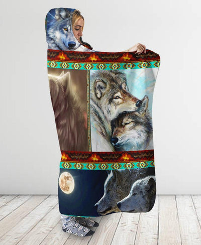 Native Loving Wolves Hooded Blanket WCS