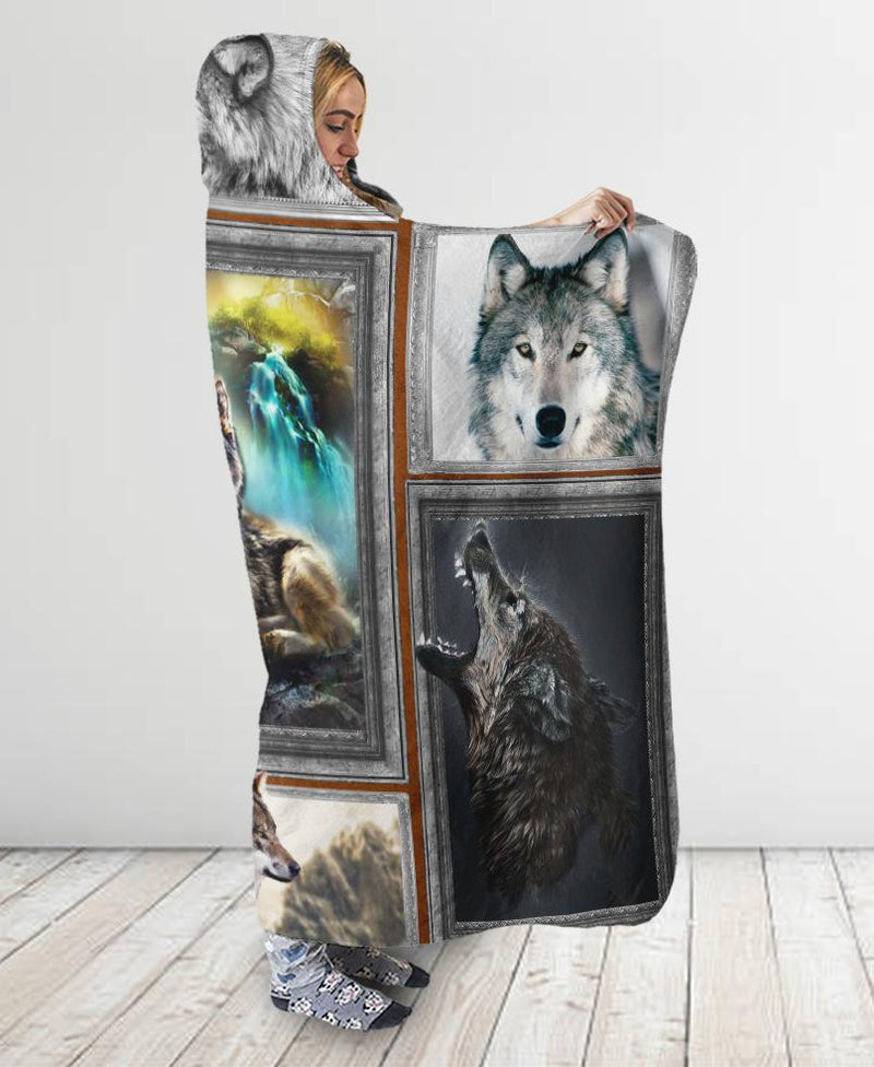 Native Wolf Flock Hooded Blanket WCS